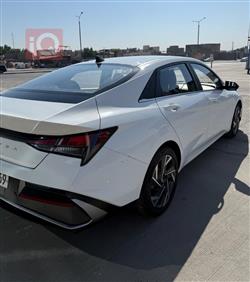 هیوندای ئەلەنترا